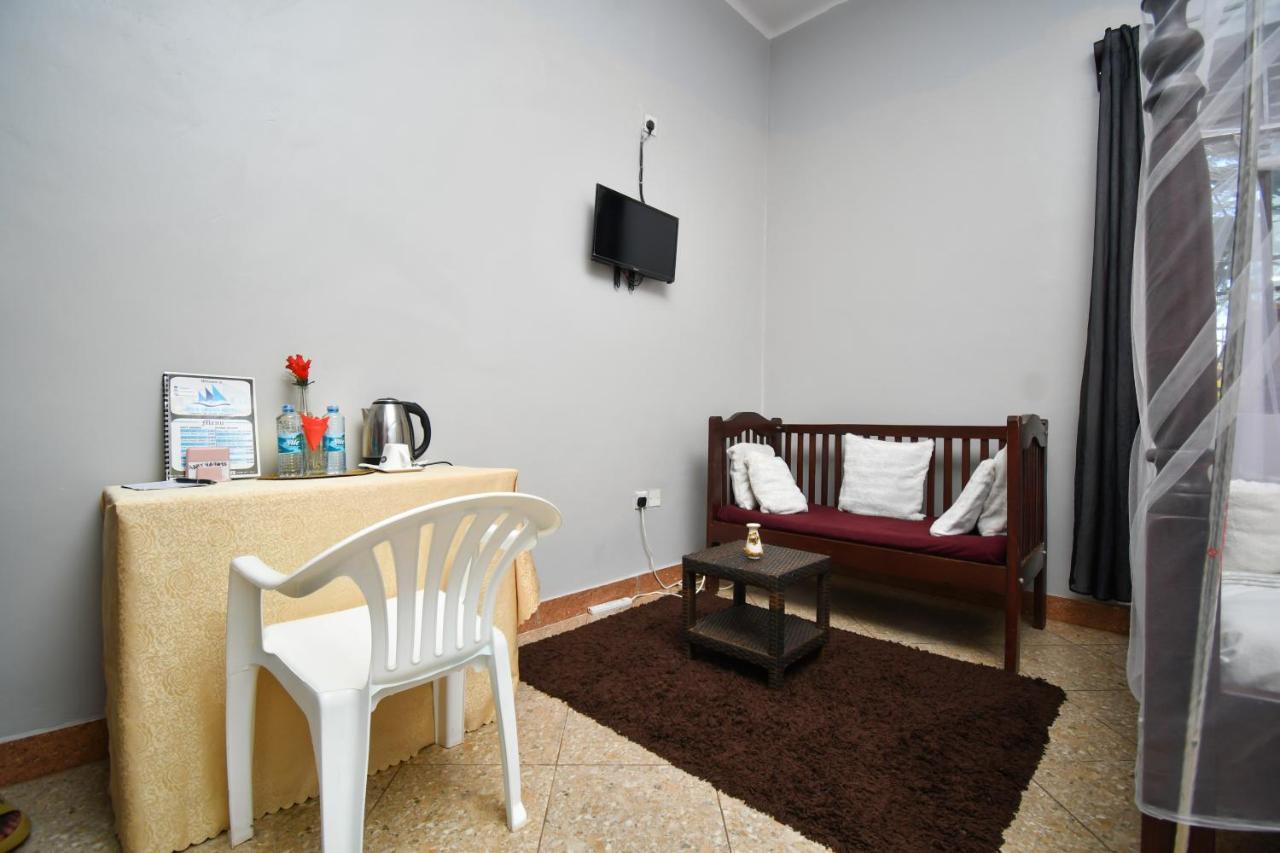 Jinja Grand Hotel Kültér fotó